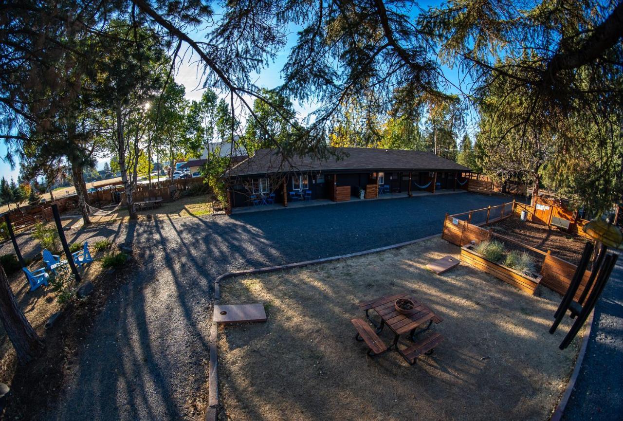 Left Coast Lodge - Pet Friendly シスターズ エクステリア 写真