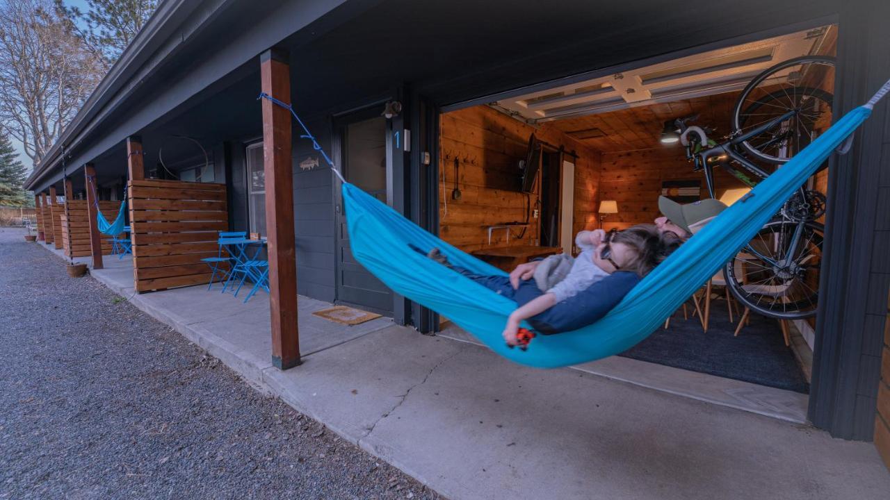 Left Coast Lodge - Pet Friendly シスターズ エクステリア 写真